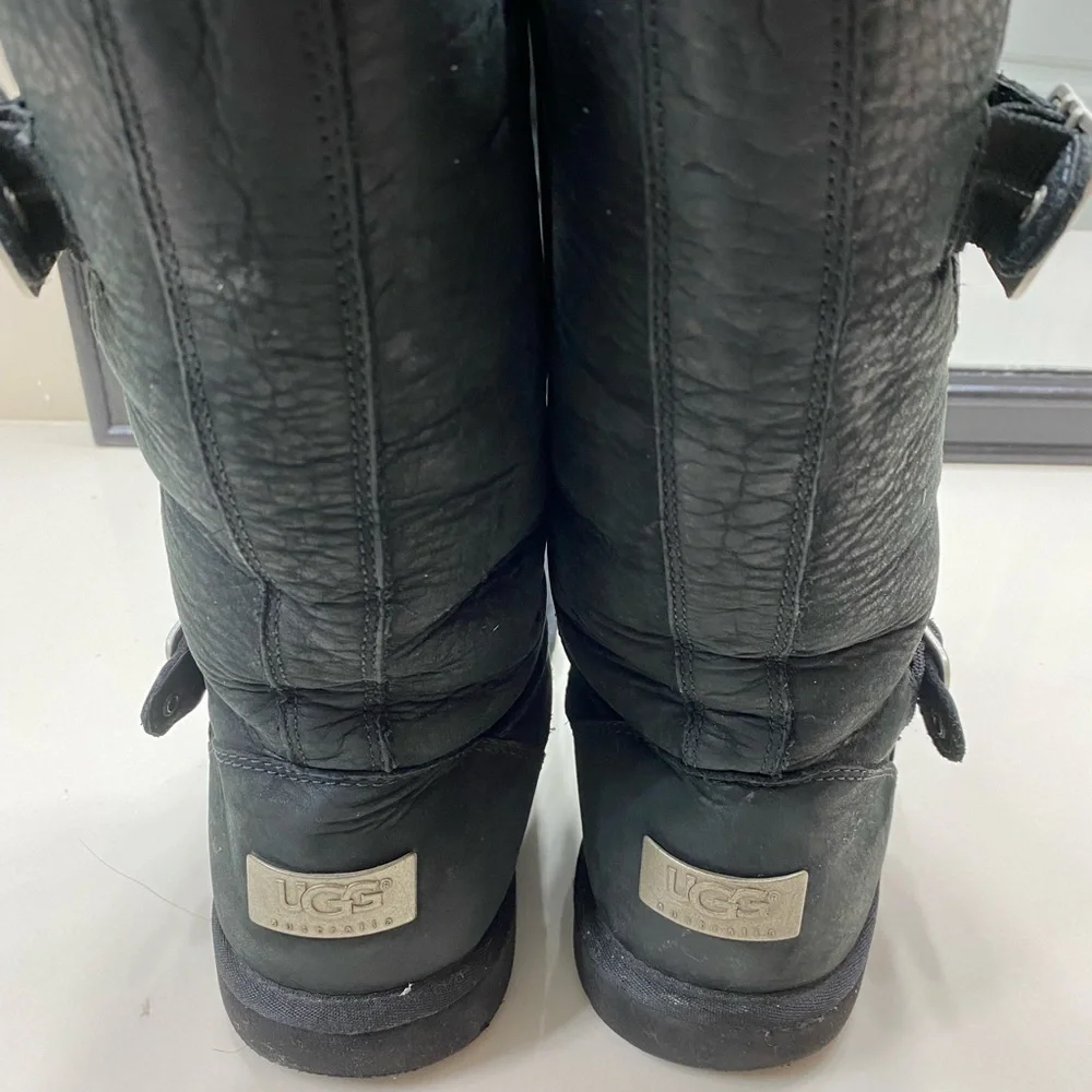 UGG Kensington black leather side buckles size 7 - Picture 3 of 8